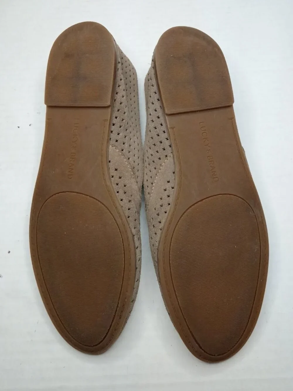 Lucky Brand Carthy Grey Perforated Suede Loafer Flats Women's Size 8.5